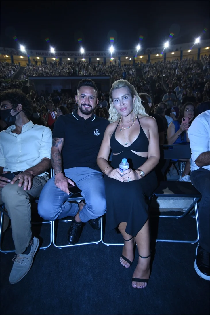 Yıldız Tilbe'yi duygulandıran sürpriz!