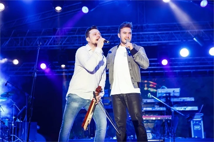 Konserde doğum günü sürprizi!