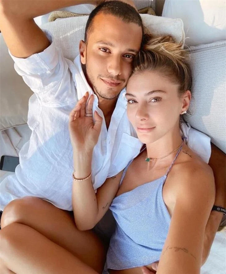 Şeyma Subaşı'nın yüzü gülüyor! Elini bırakmadı