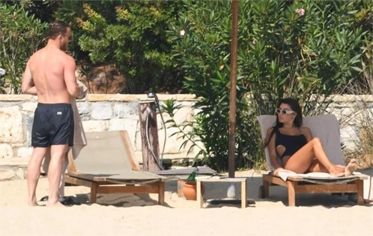 Hande Erçel ile Kerem Bürsin'in romantik tatili!