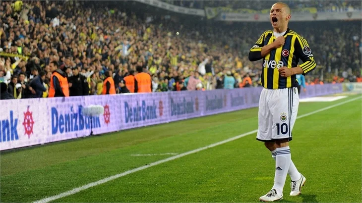 Alex de Souza'nın locası Tolgahan Sayışman'ın..