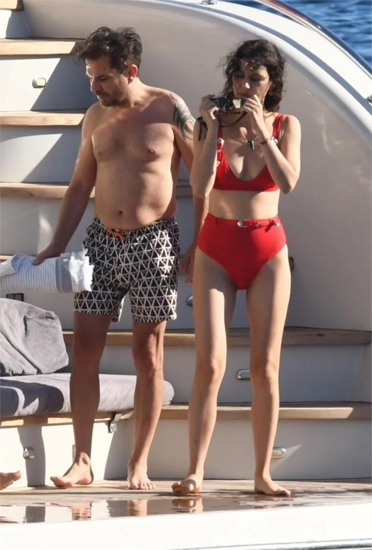 Beren Saat ile Kenan Doğulu tatile çıktı!