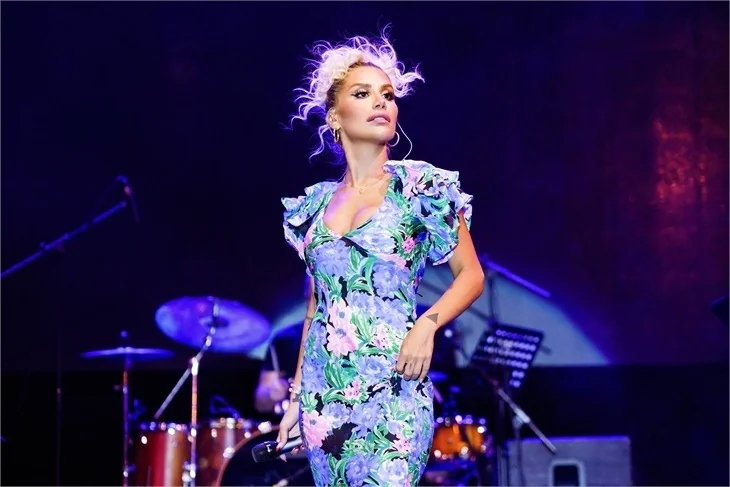 İrem Derici'den 200 Bin TL'lik konser...