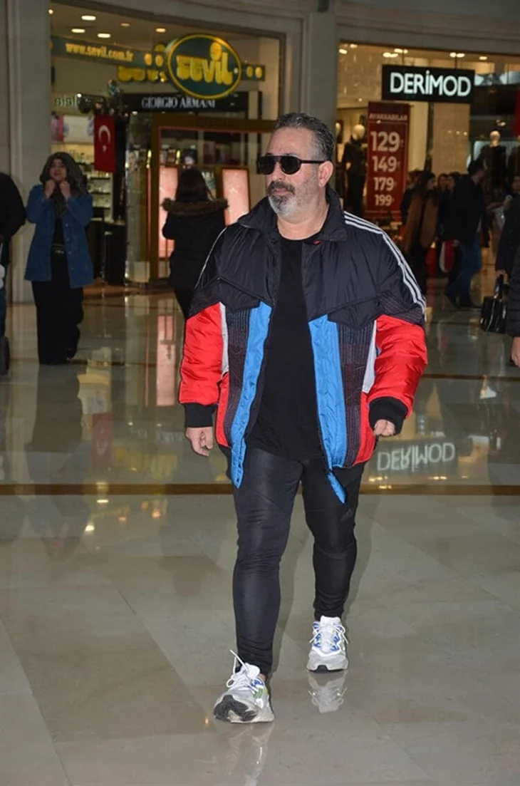 Cem Yılmaz uyardı: "Benim böyle bir huyum yok!"