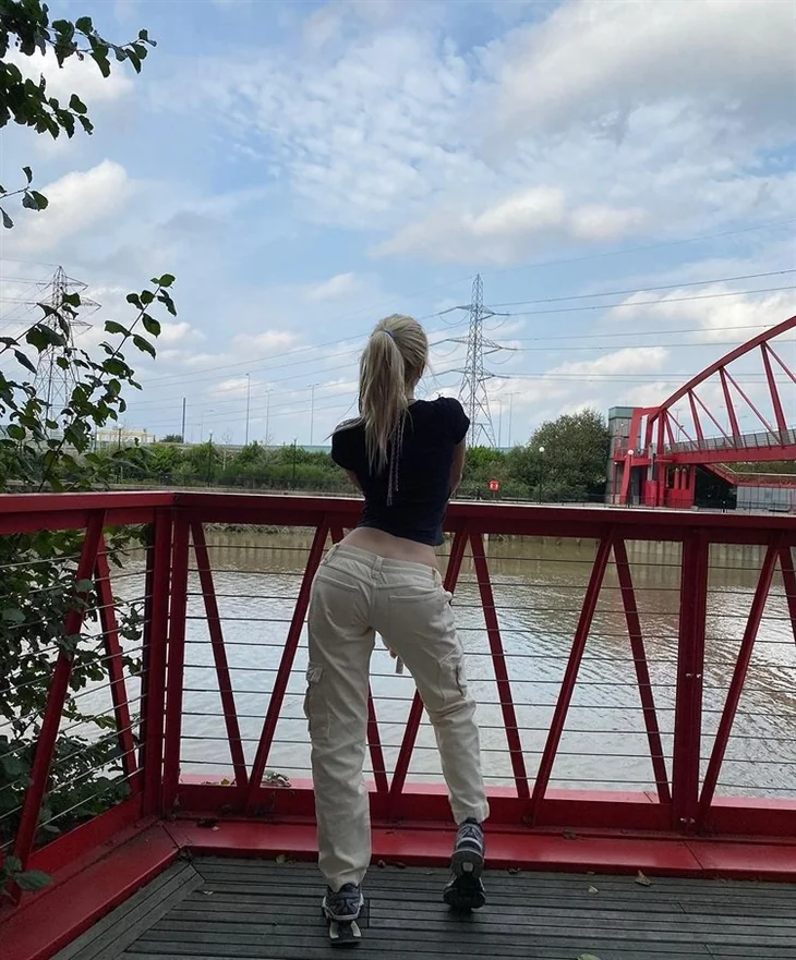 Aleyna Tilki'den Londra pozları...