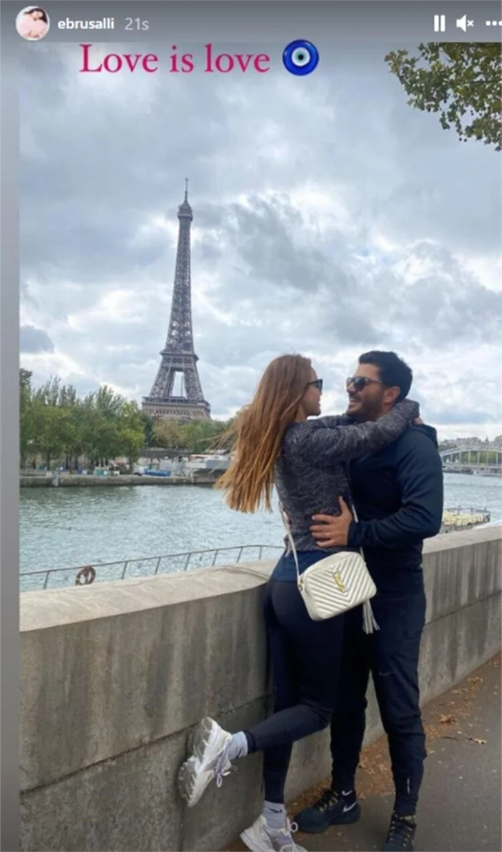 Ebru Şallı-Uğur Akkuş, Paris'te aşka geldi