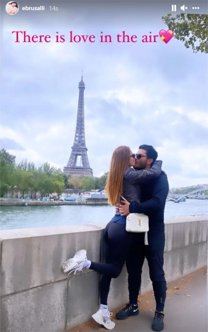Ebru Şallı-Uğur Akkuş, Paris'te aşka geldi