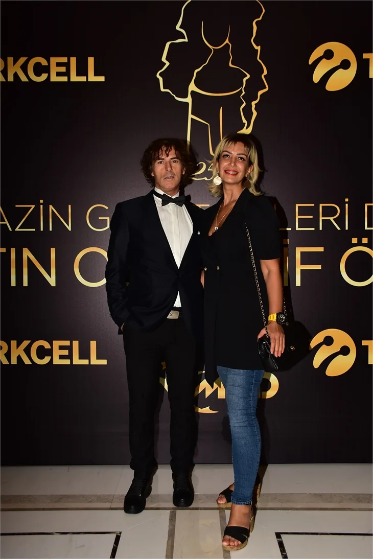 Ödül törenine ünlü isimler akın etti!