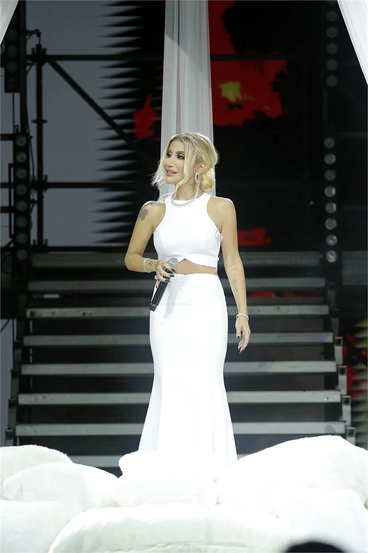 İrem Derici, Harbiye'yi salladı!