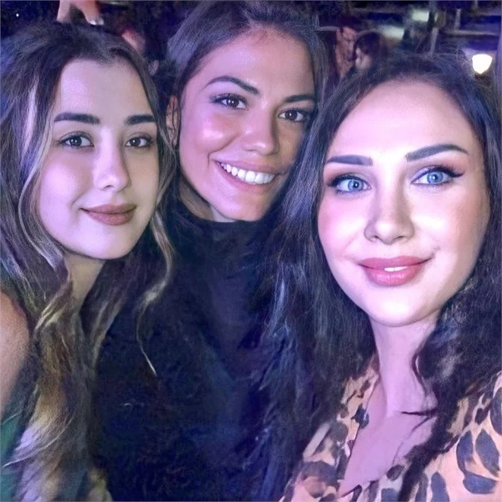 Ünlü isimlerin katıldığı düğüne eğlencesi...