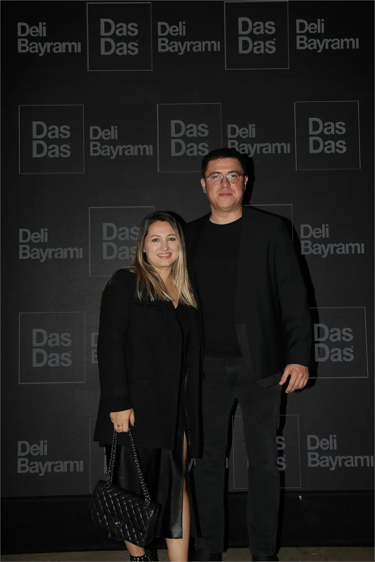 ‘Deli Bayramı’nın prömiyerine ünlüler akın etti!
