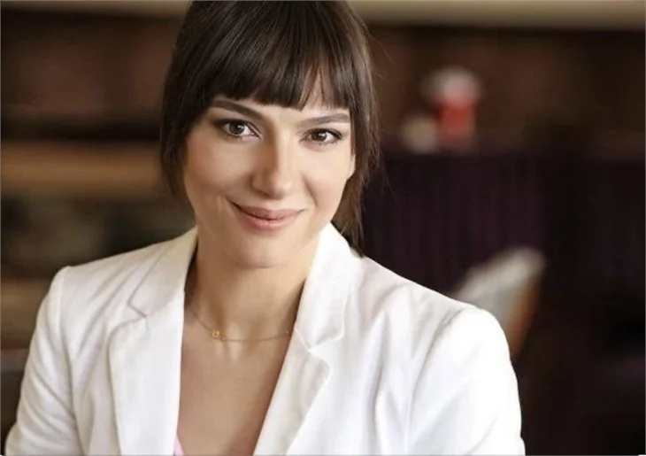 Melike Güner, 'Yalancılar ve Mumları' ile döndü!