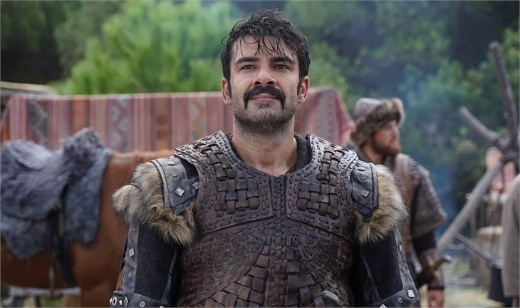 ‘Kuruluş Osman’ı Turgut Alp'i Rüzgar Aksoy: "Kendini adamadan burada olmana imkan yok"