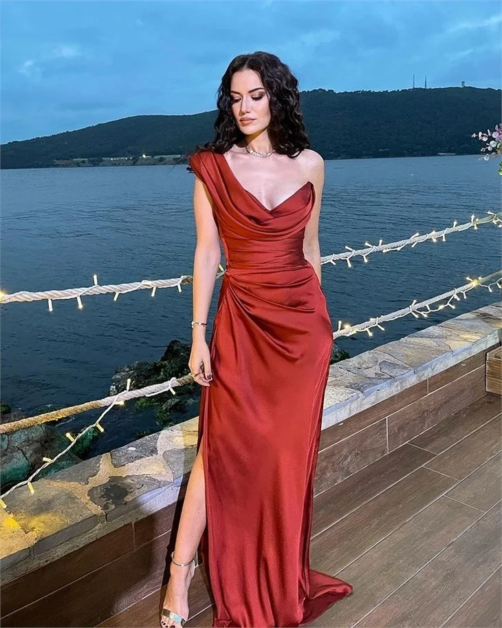 Fahriye Evcen göz kamaştırdı!