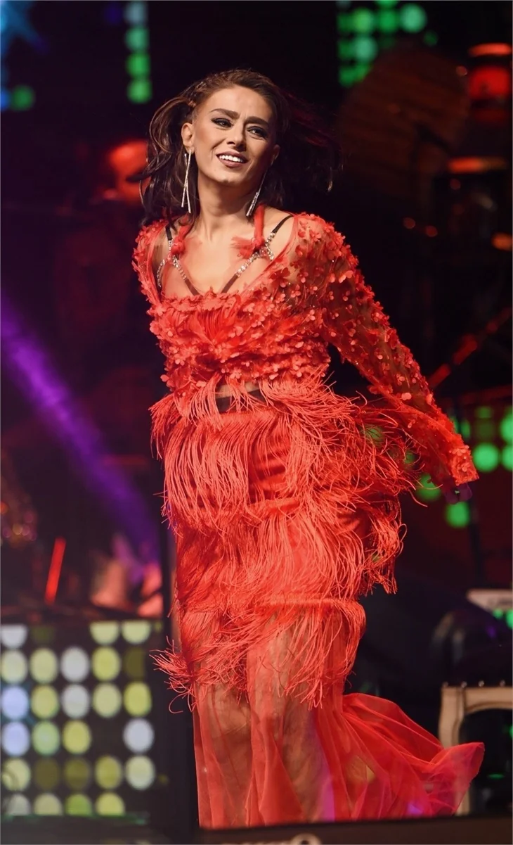Yıldız Tilbe'den Harbiye'de unutulmaz konser