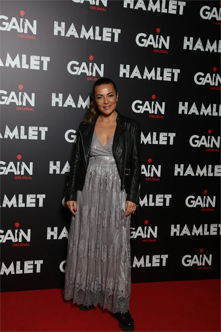“Hamlet”in galasına yıldız yağdı!