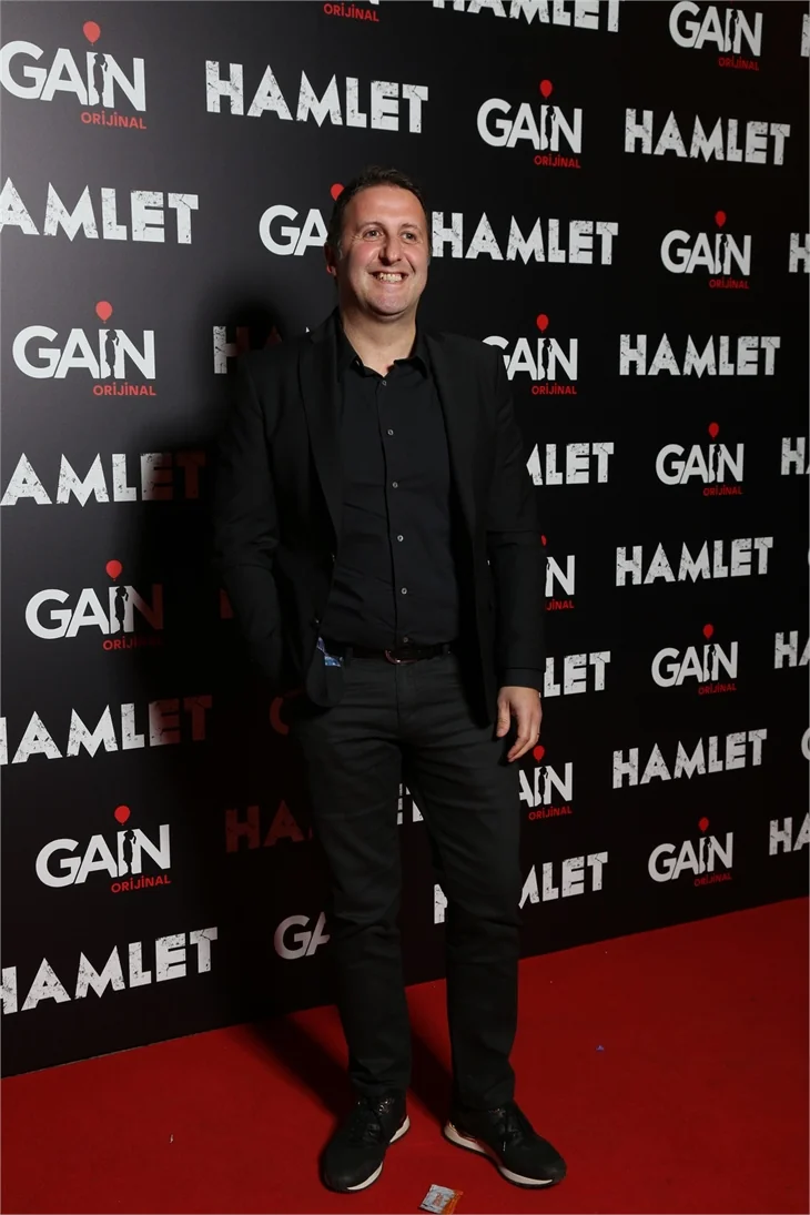 “Hamlet”in galasına yıldız yağdı!