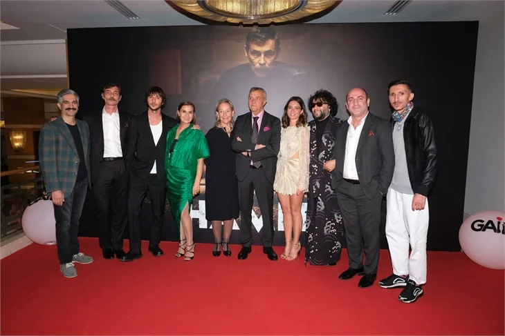 “Hamlet”in galasına yıldız yağdı!
