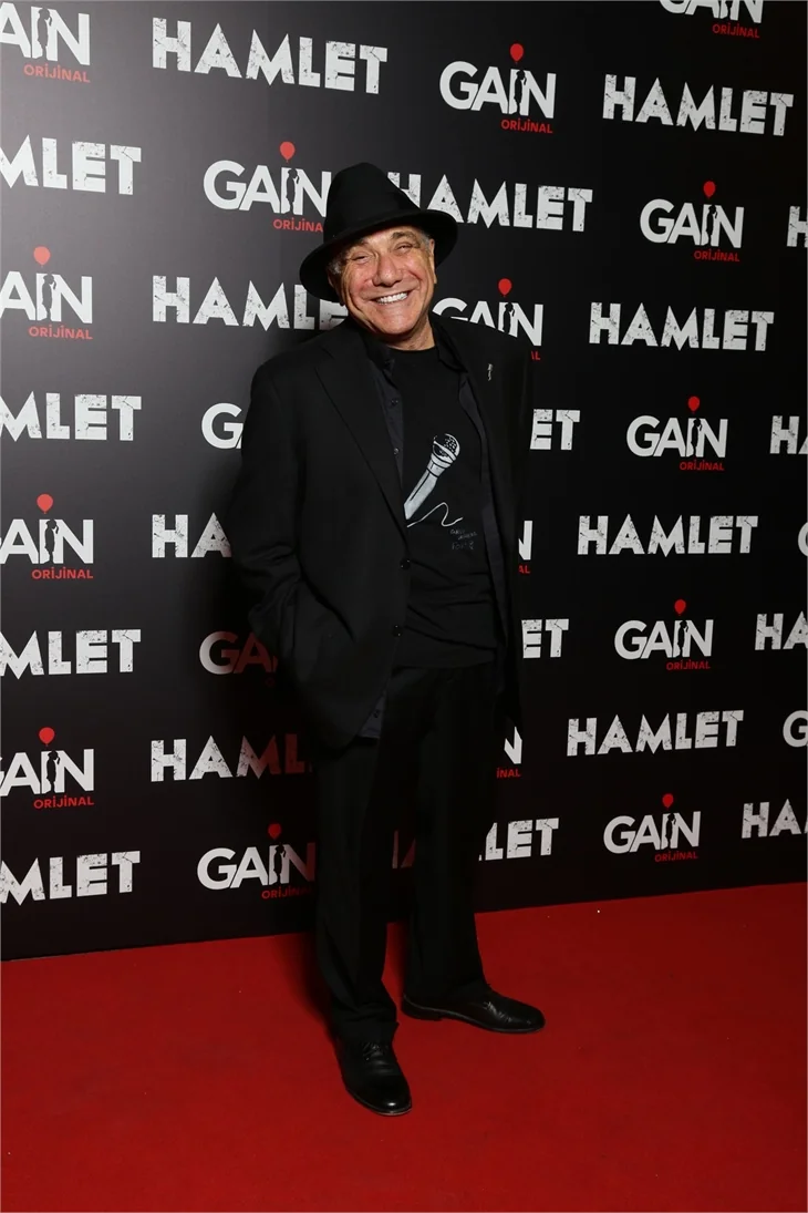 “Hamlet”in galasına yıldız yağdı!