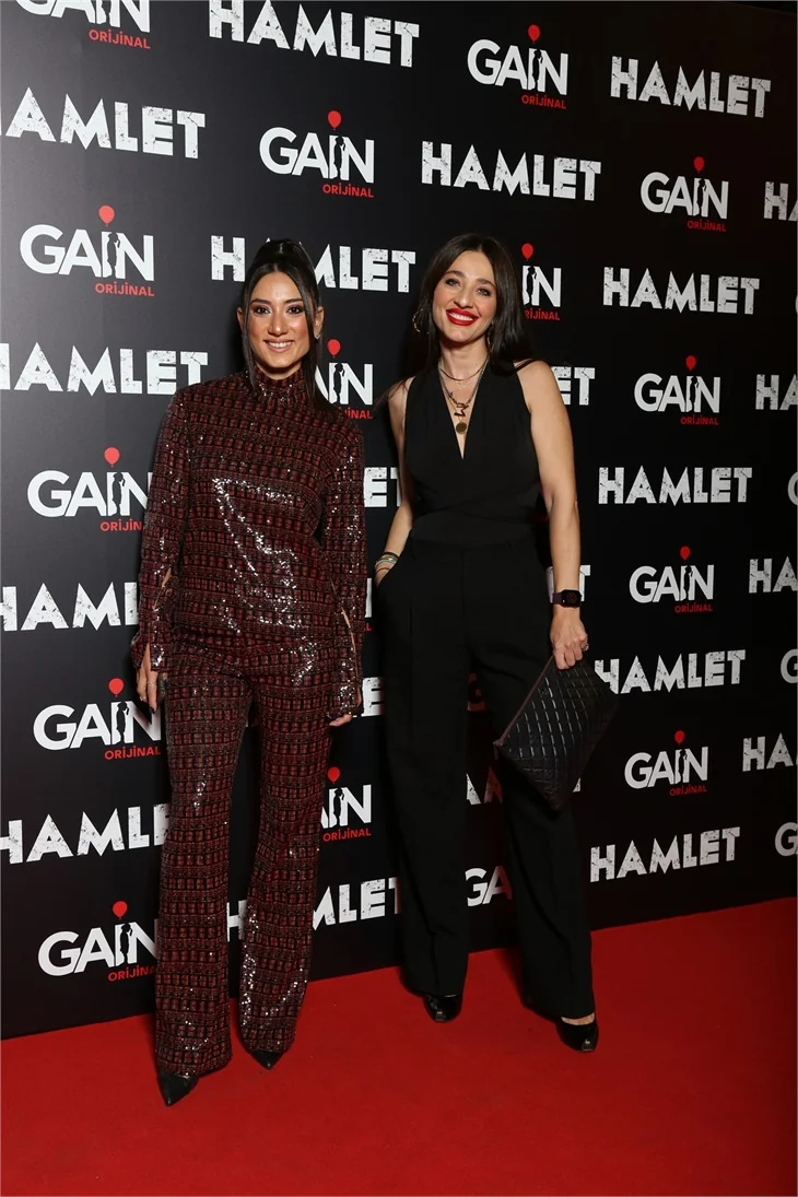 “Hamlet”in galasına yıldız yağdı!