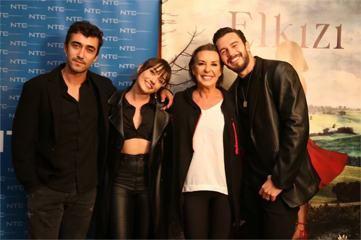 "Elkızı"nın oyuncuları ilk bölümü birlikte izledi!