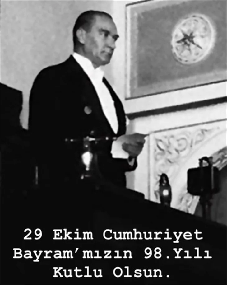 Ünlü isimlerin 29 Ekim Cumhuriyet Bayramı mesajları