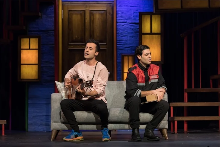 Güldür Güldür Show'dan kargoculara şarkı!