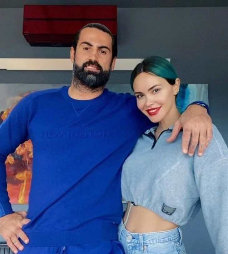 Zeynep Demirel’den eşi Volkan Demirel’e Yeşilçam konseptli doğum günü partisi