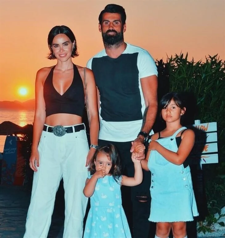 Zeynep Demirel’den eşi Volkan Demirel’e Yeşilçam konseptli doğum günü partisi