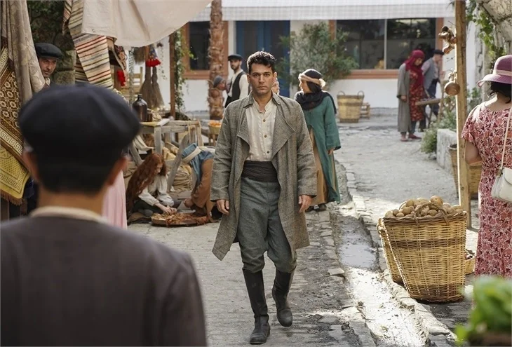 "Aziz" setinden dikkat çeken prodüksiyon notları!