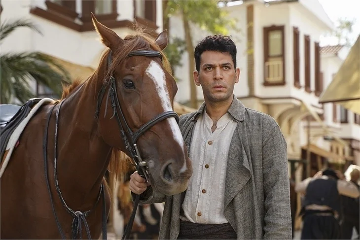 "Aziz" ekran yolculuğuna zirvede başladı!