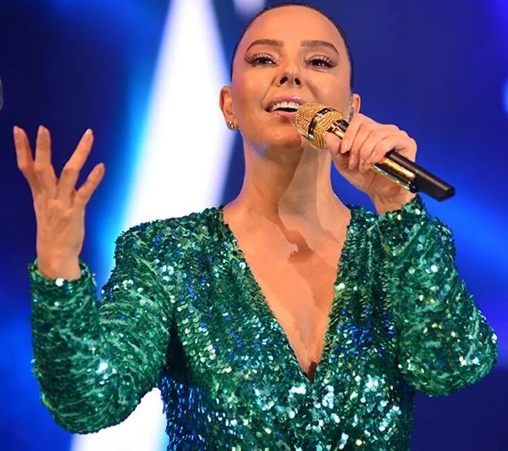 Ünlülerin yılbaşı kazançları dudak uçuklattı!