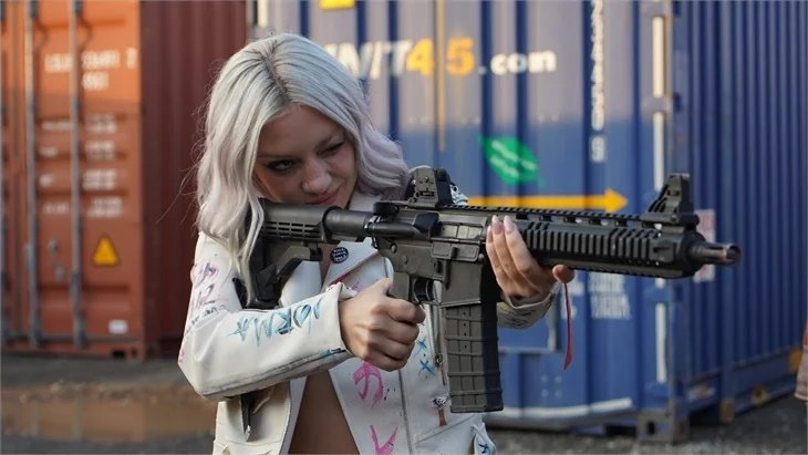 Ece Seçkin'in reklam filmi için 1,5 milyon lira harcanmış!