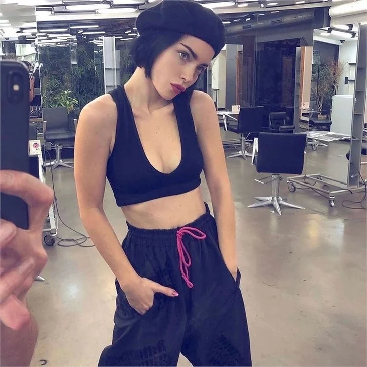 Merve Boluğur imaj değiştirdi!
