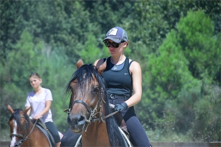 Gizem Karaca yeni rolü için 3 ay eğitim aldı