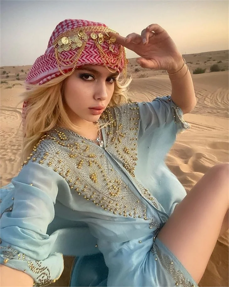 Tatil için Dubai'ye giden Aleyna Tilki'den çöl pozları