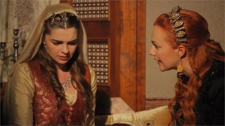 Pelin Karahan'den Meryem Uzerli'ye; "Doğru bir tavır değildi"