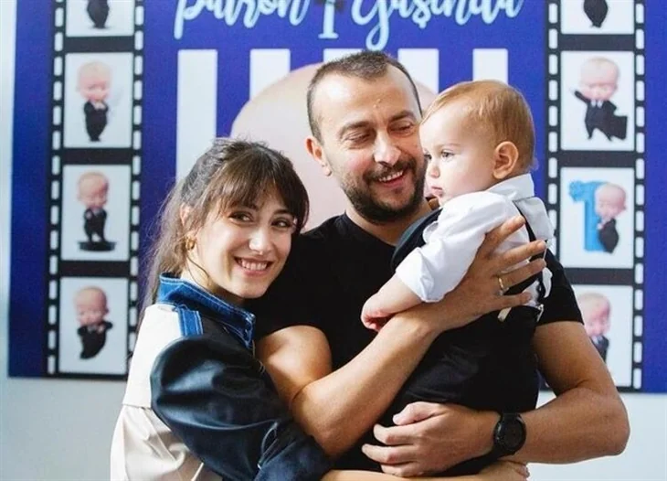 Hazal Kaya: Acayip kocam köylüyüm ve Ali'ye çok aşığım