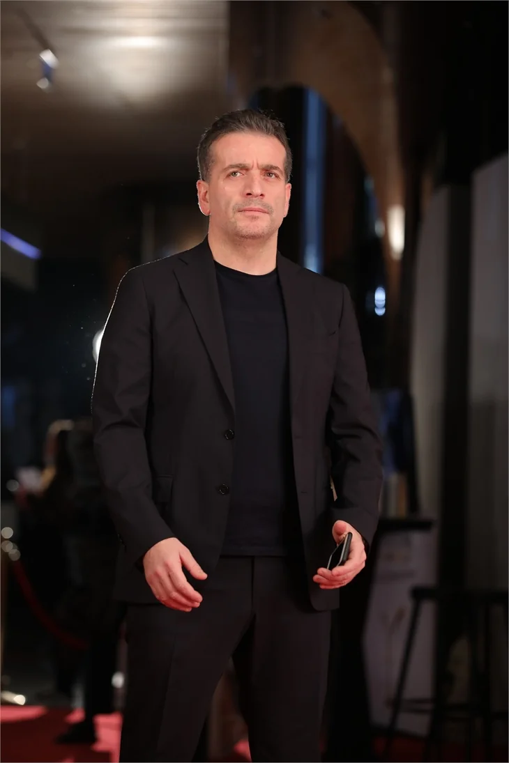 Kimler şık, kimler rüküş? Ünlü isimlerin kırmızı halı pozları...