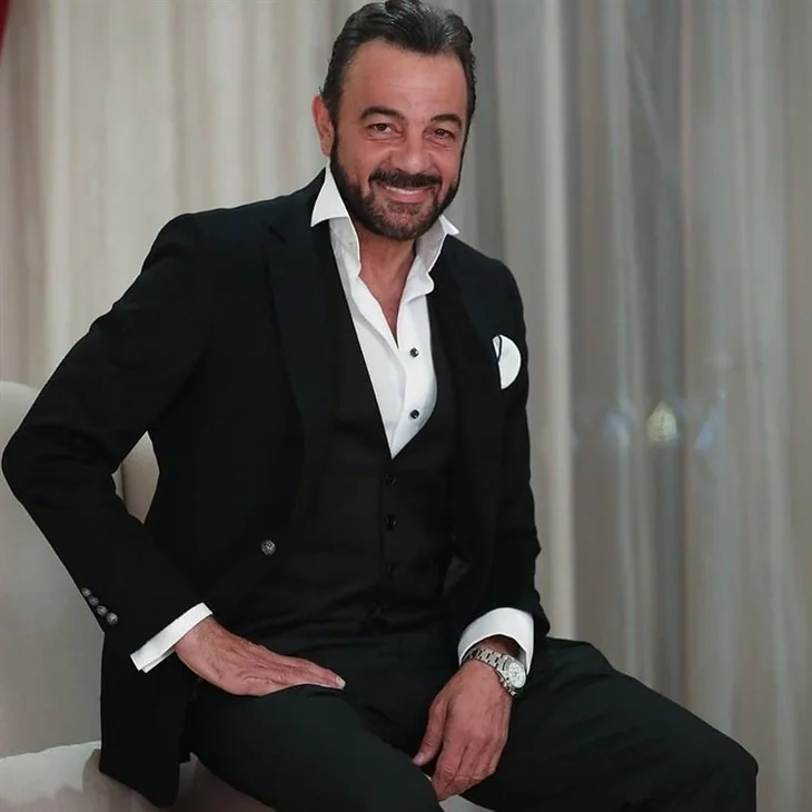 Ünlü isimlerden yeni yıl mesajları!