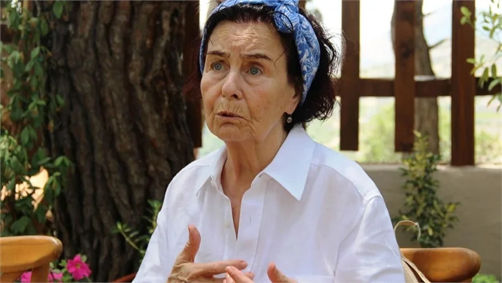 Usta oyuncu Fatma Girik hayatını kaybetti!