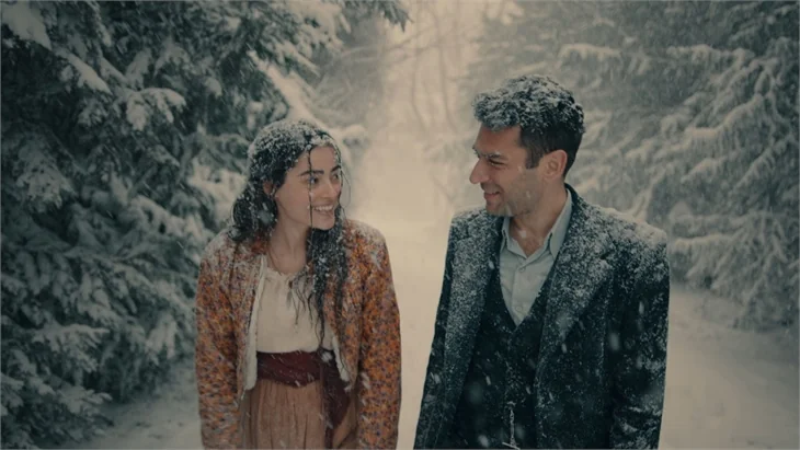 'Aziz' dizisinden karlar altında romantik tanıtım!