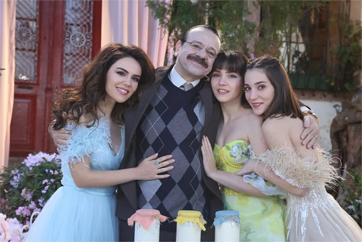 Reha Özcan'dan 'Üç Kız Kardeş' itirafı!
