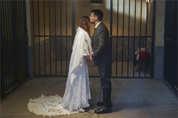 Aziz'de hapishanede sürpriz nikah!