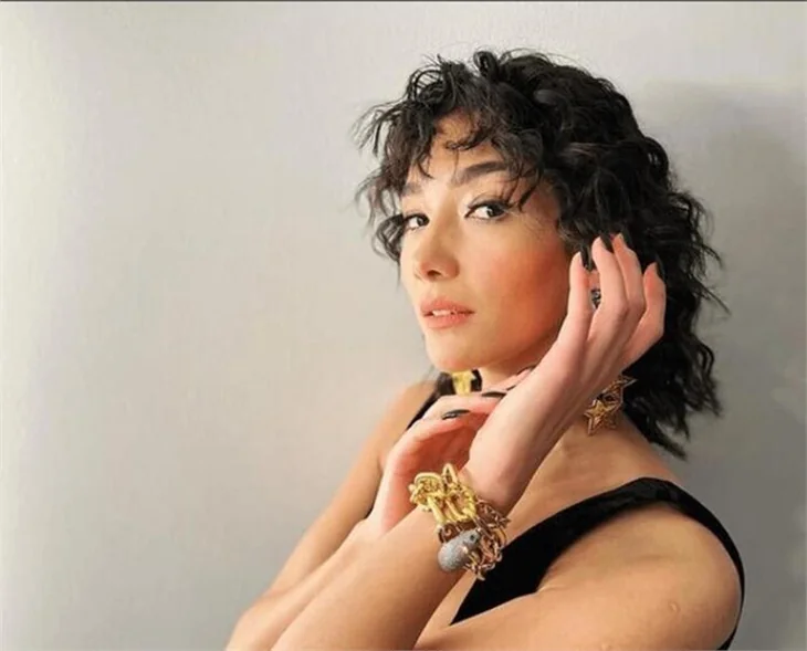 Aybüke Pusat'tan şaşırtan itiraf: Tesadüfen Türkiye üçüncü güzeli oldum