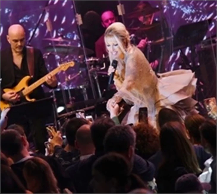 Ajda Pekkan'dan star dokunuşu!