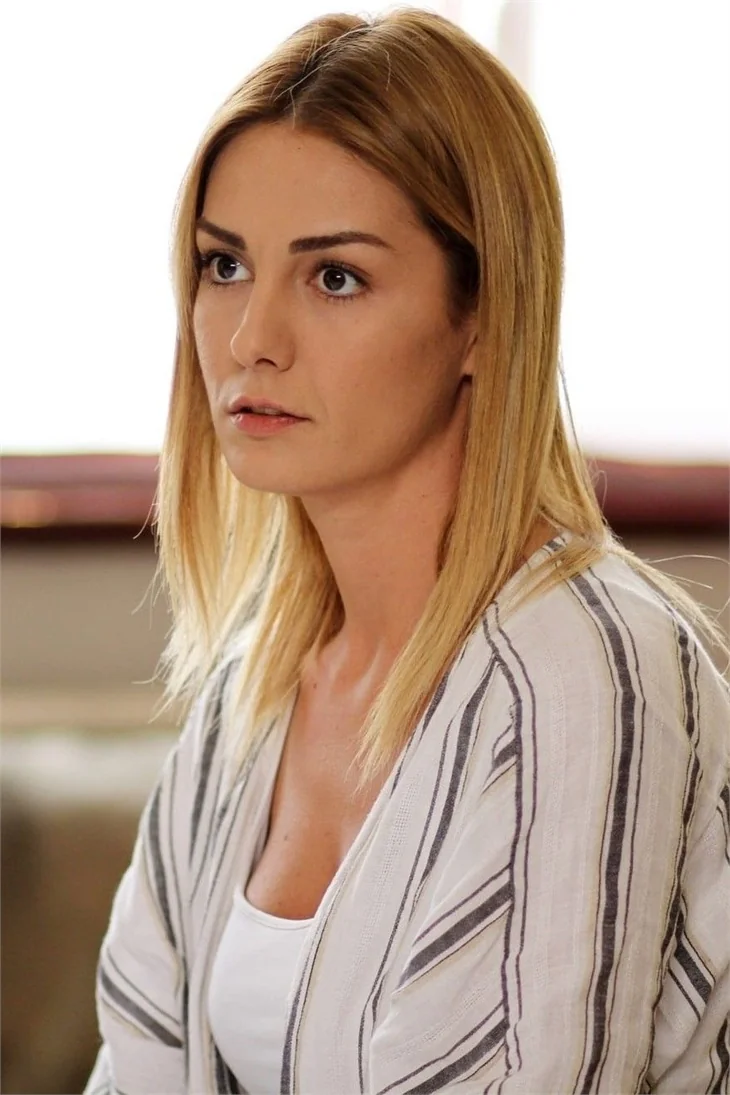 Özlem Yılmaz oyunculuğu bıraktı