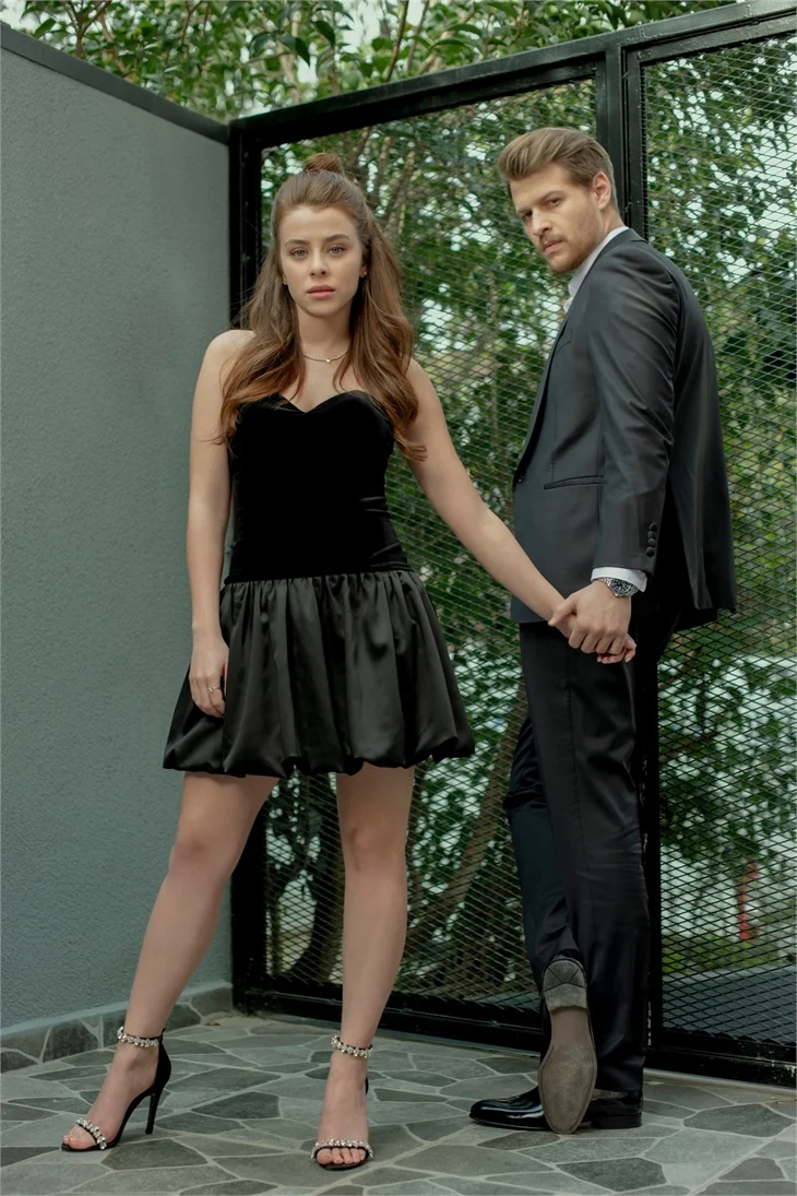 Seversin'in Asya’sı ve Tolga’sı:  İlayda Alişan ve Burak Yörük…