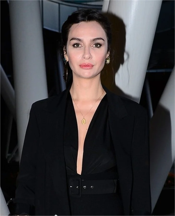 Birce Akalay: Aşk sorularına geriliyorum