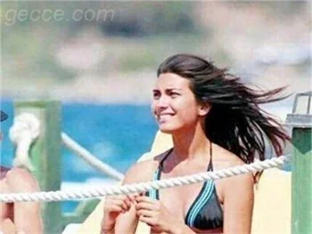 TUBA BÜYÜKÜSTÜN